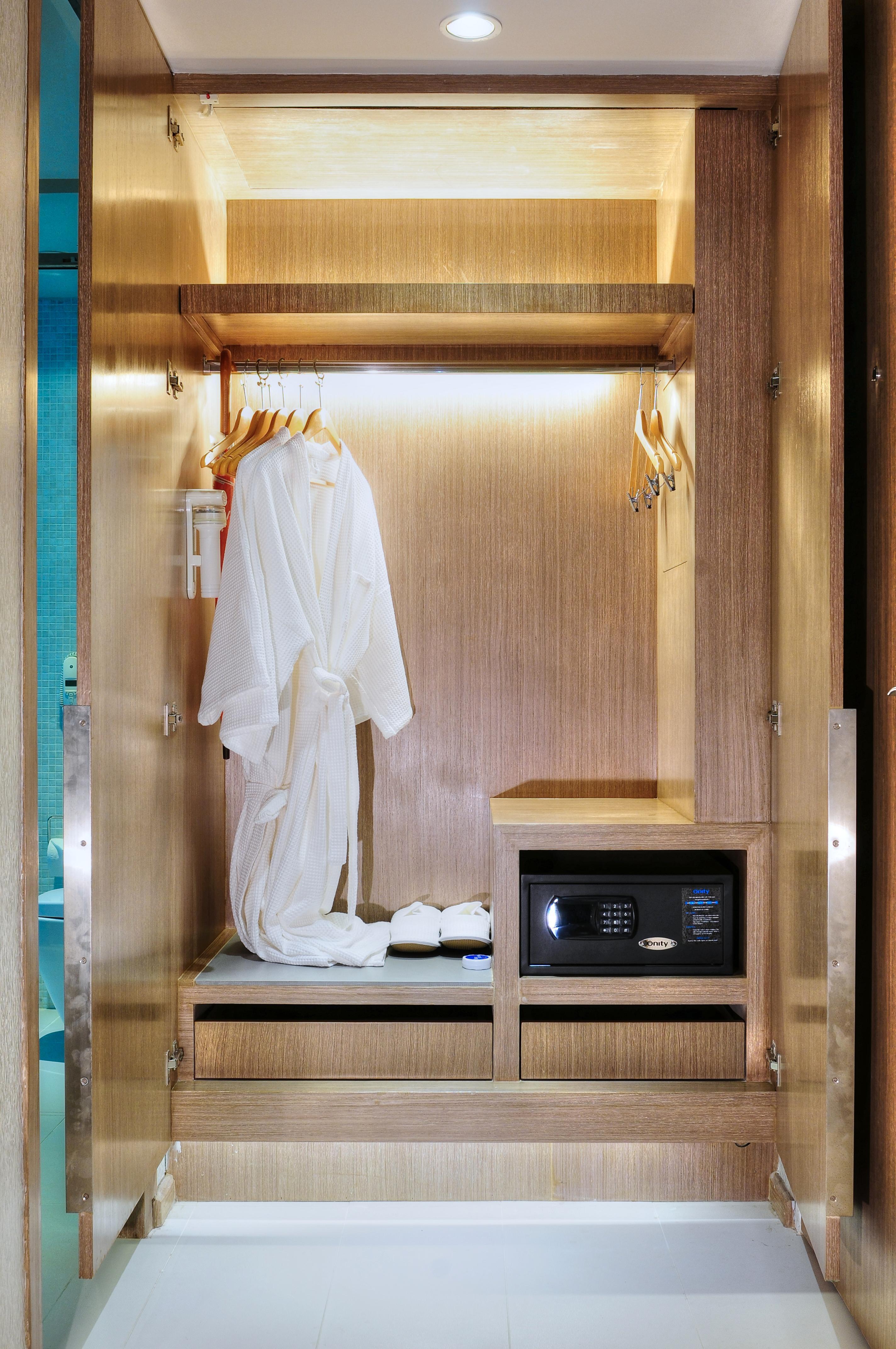 Готель Citrus Sukhumvit 13 Nana Bangkok By Compass Hospitality - Newly Renovated Екстер'єр фото