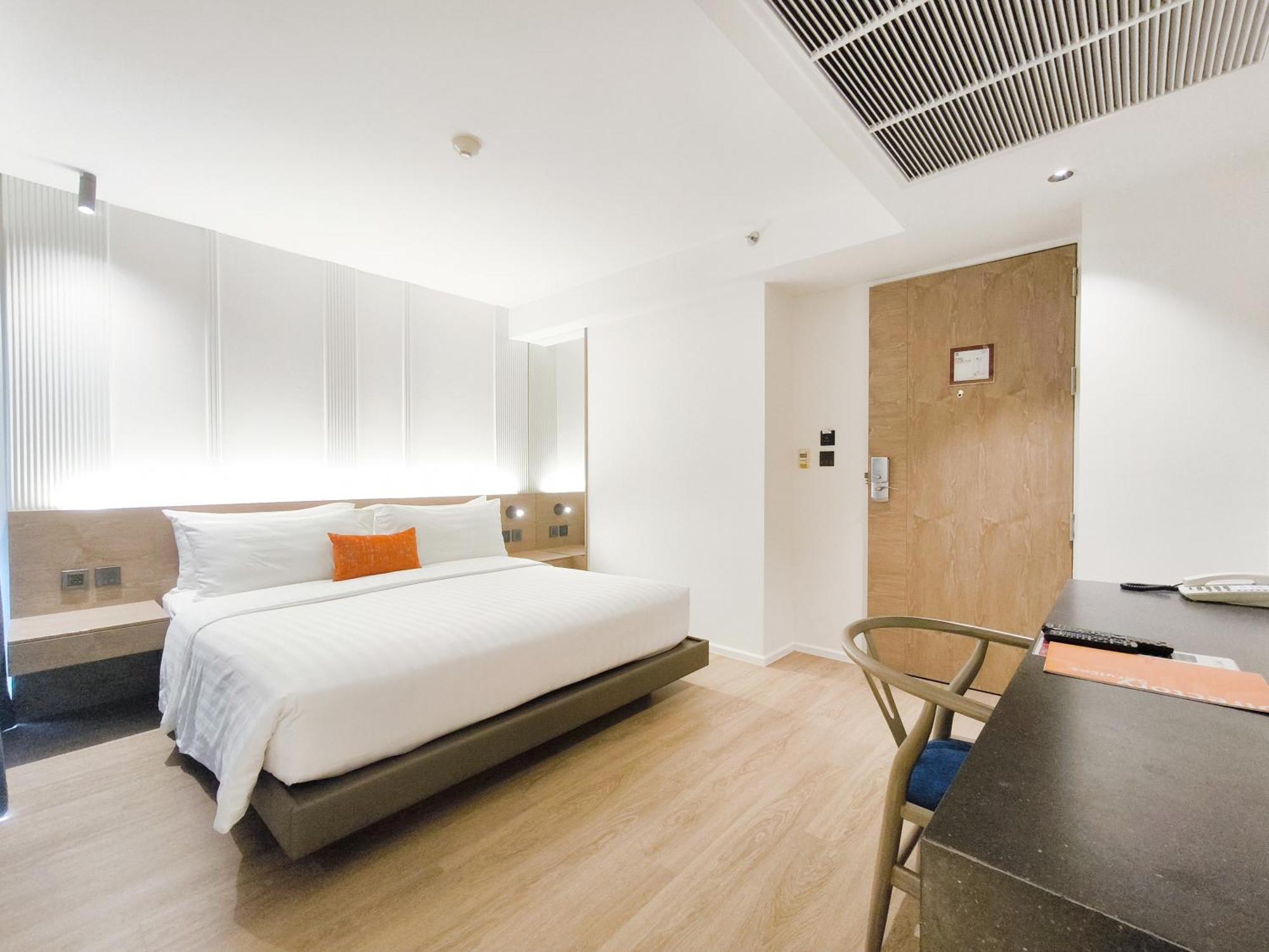 Готель Citrus Sukhumvit 13 Nana Bangkok By Compass Hospitality - Newly Renovated Екстер'єр фото